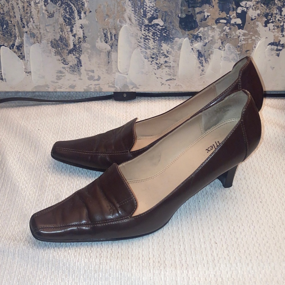 Anne Klein IFLEX AK Dark Brown Women's Heels